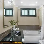 Eden Apartment